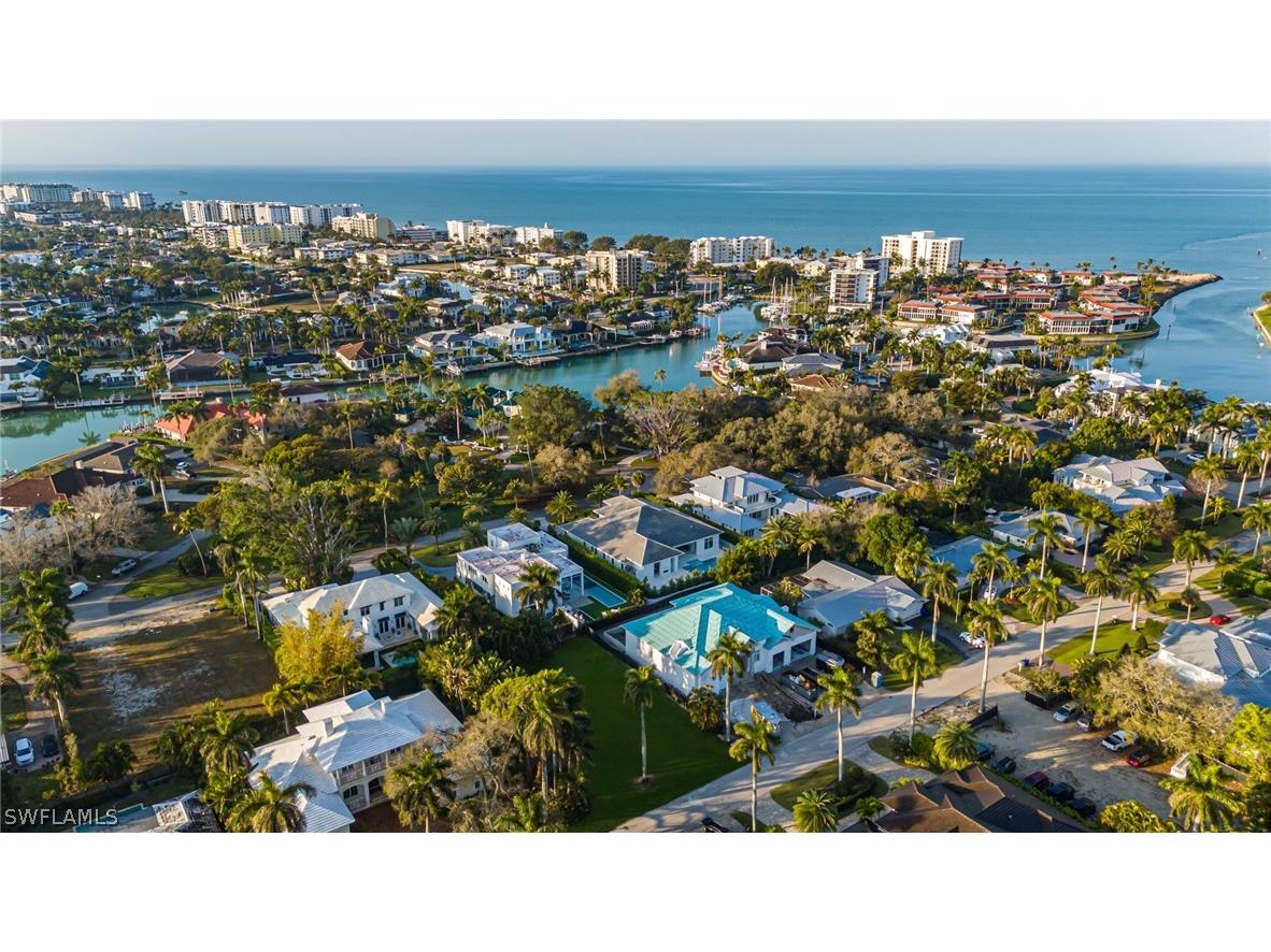 400 Wedge Drive Naples FL 34103 225068385 image5