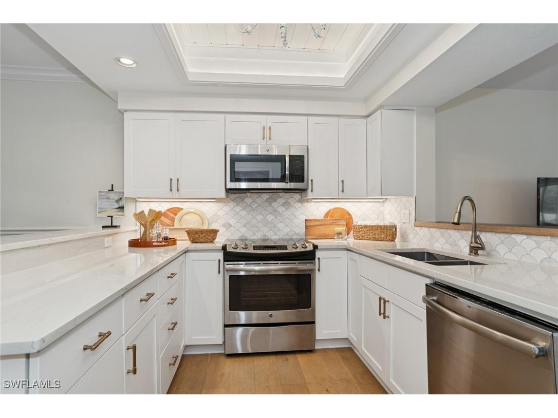 400 Wyndemere Way #D102 Naples FL 34105 225065364 image9