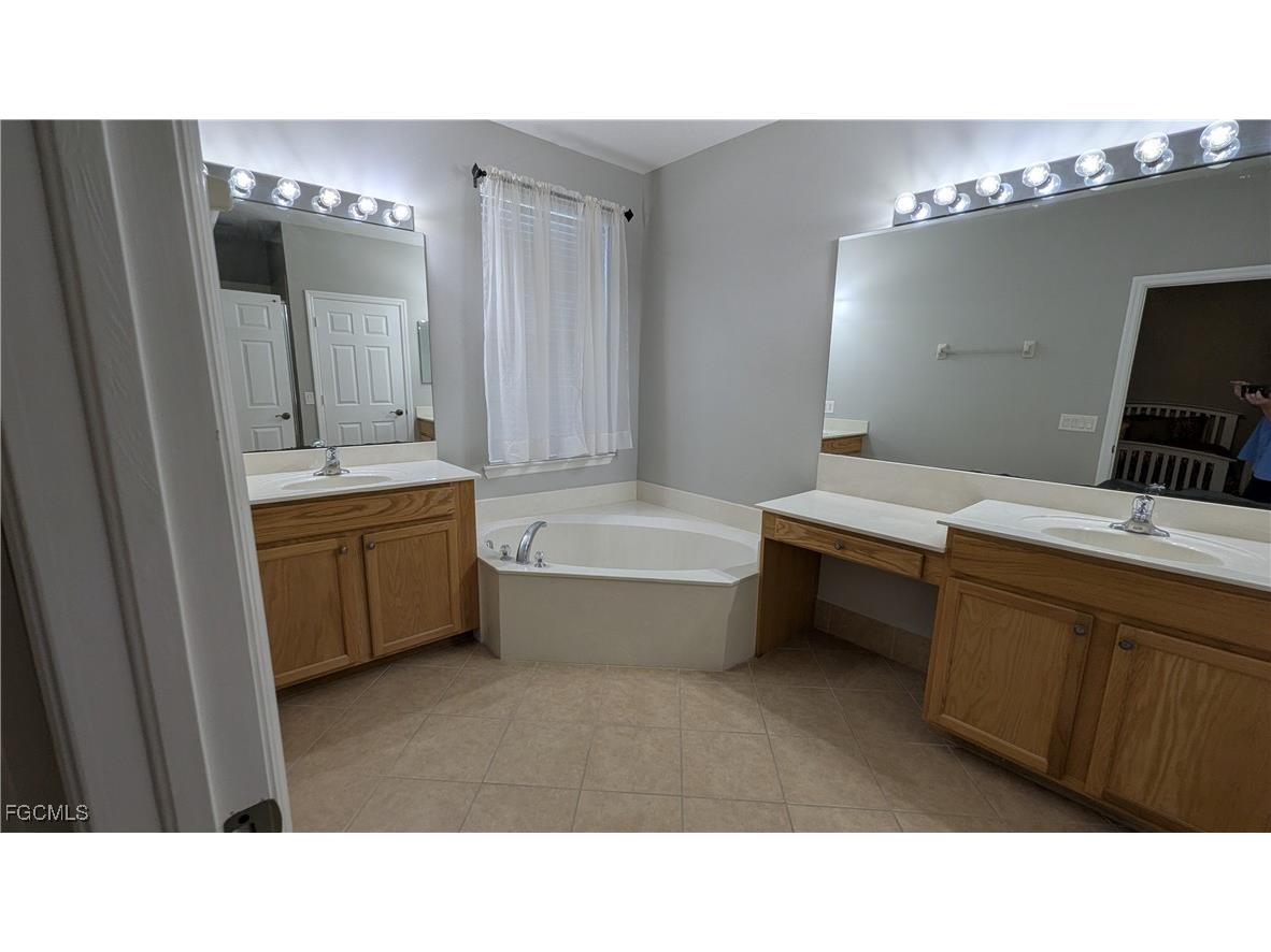 4000 Cherrybrook Loop Fort Myers FL 33966 2026000582 image5
