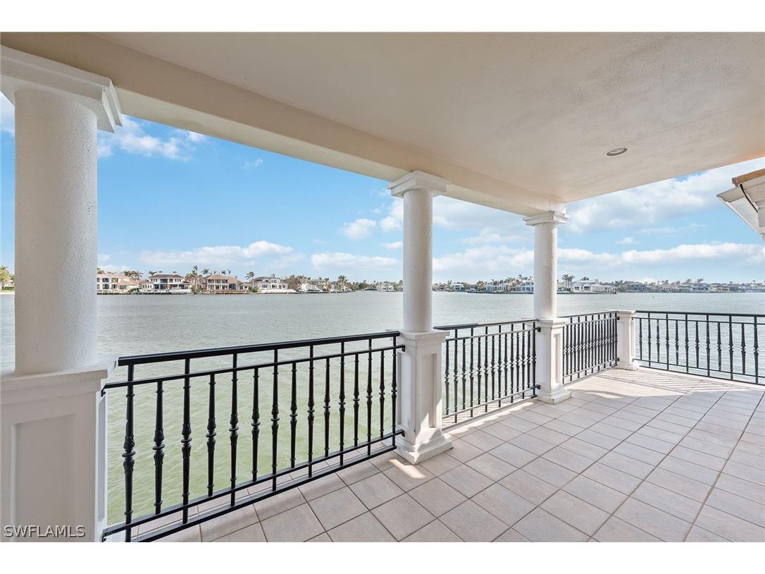 4000 Gulf Shore Boulevard N #100 Naples FL 34103 223005962 image1