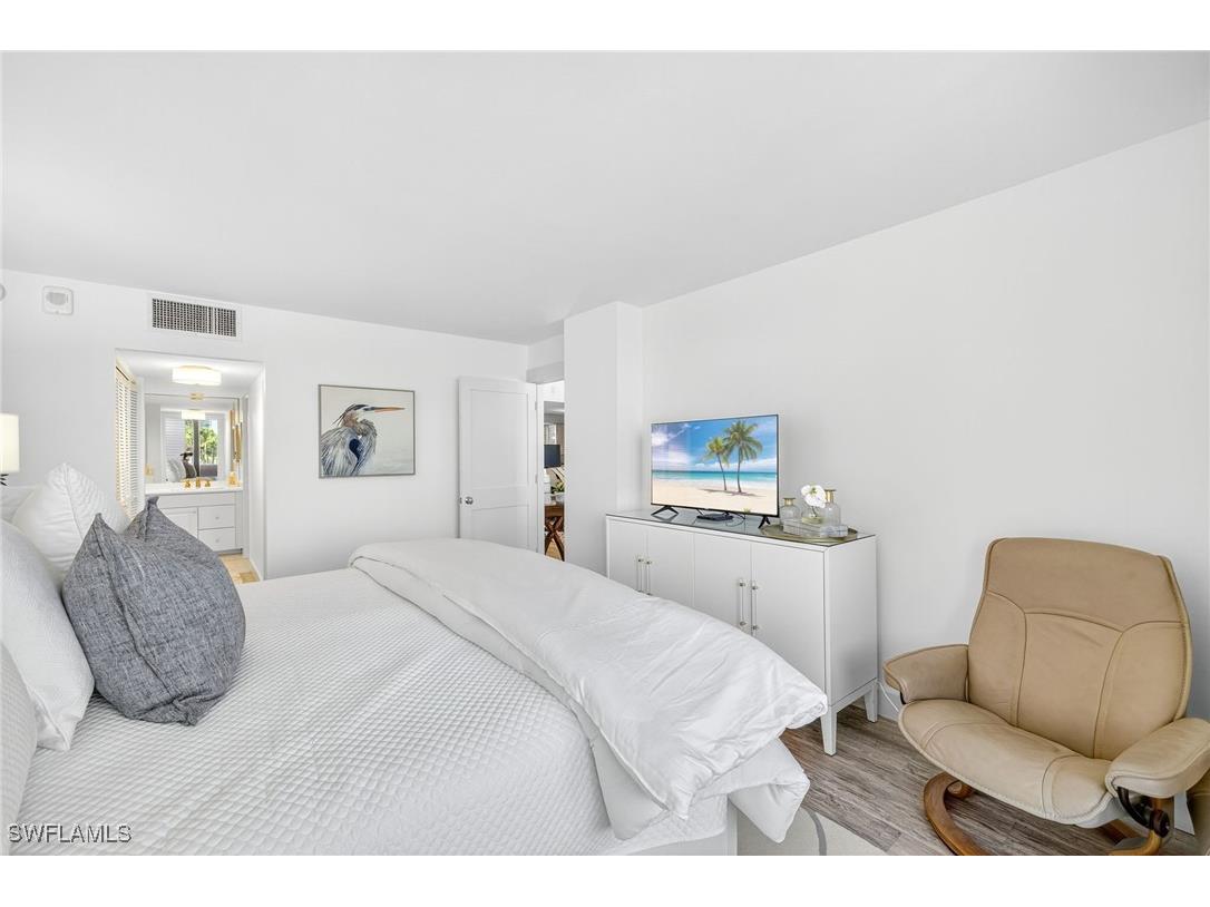 4001 Gulf Shore Boulevard N #105 Naples FL 34103 225064362 image13