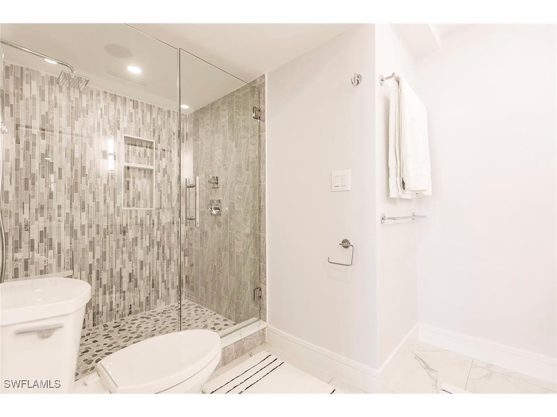 4001 Gulf Shore Boulevard N #1104 Naples FL 34103 225059085 image25