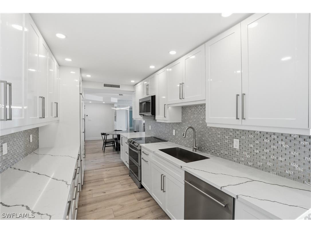 4001 Gulf Shore Boulevard N #1407 Naples FL 34103 226011033 image16