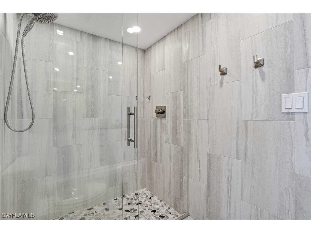 4001 Gulf Shore Boulevard N #1407 Naples FL 34103 226011033 image23