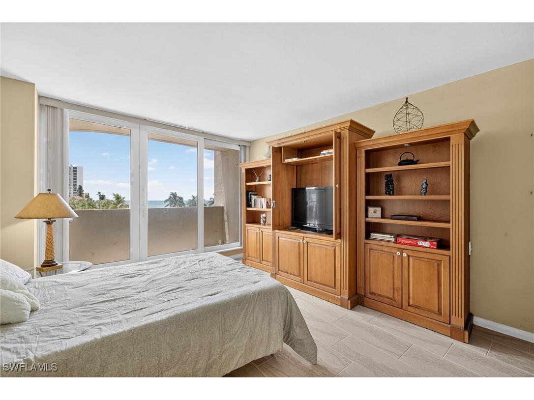 4001 Gulf Shore Boulevard N #303 Naples FL 34103 225066140 image17