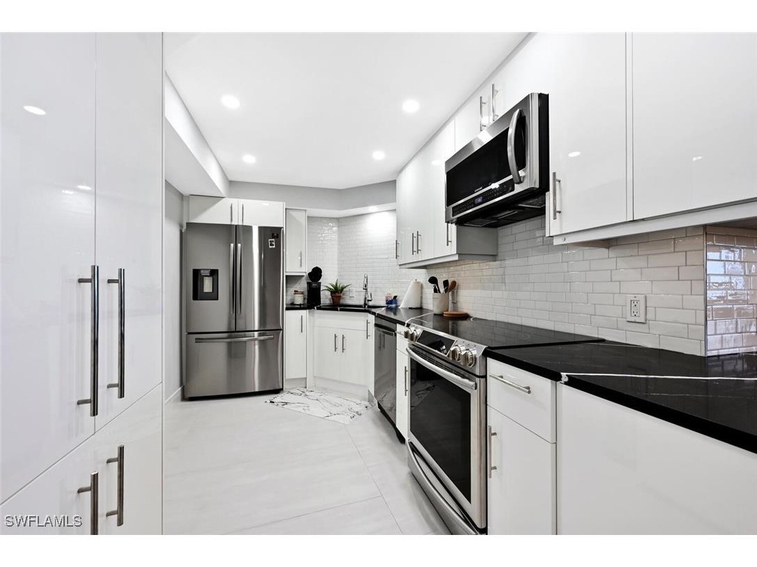 4001 Gulf Shore Boulevard N #602 Naples FL 34103 226002951 image14