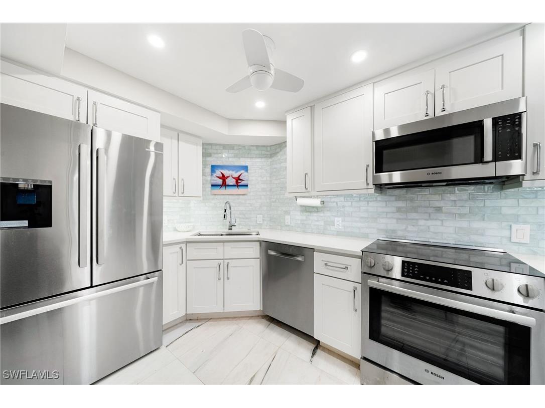 4001 Gulf Shore Boulevard N #702 Naples FL 34103 225061451 image15