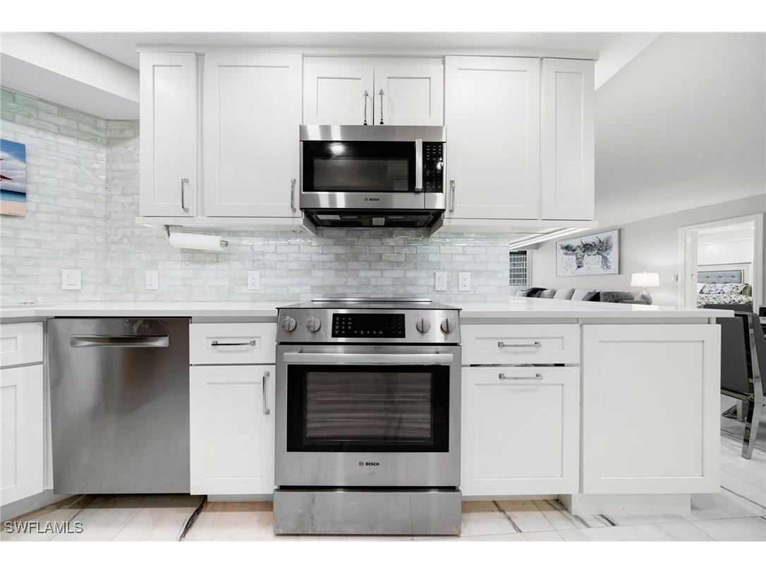 4001 Gulf Shore Boulevard N #702 Naples FL 34103 225061451 image16