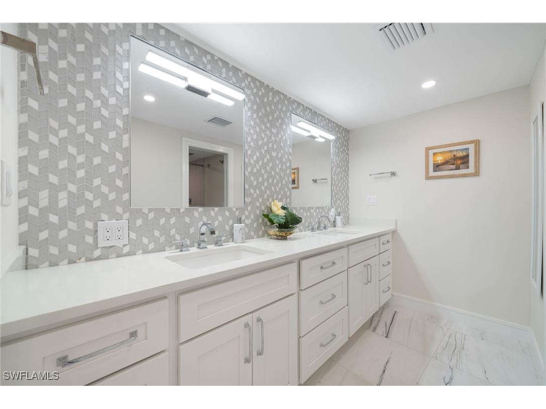 4001 Gulf Shore Boulevard N #702 Naples FL 34103 225061451 image22