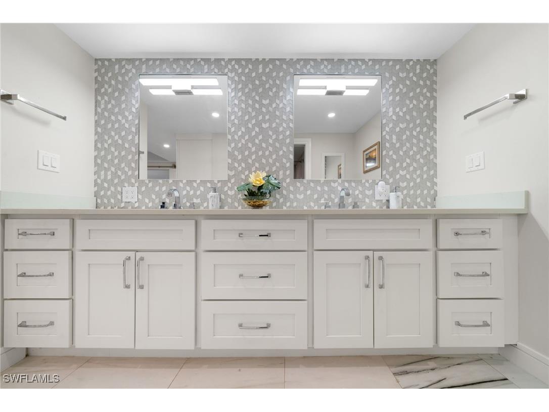 4001 Gulf Shore Boulevard N #702 Naples FL 34103 225061451 image25