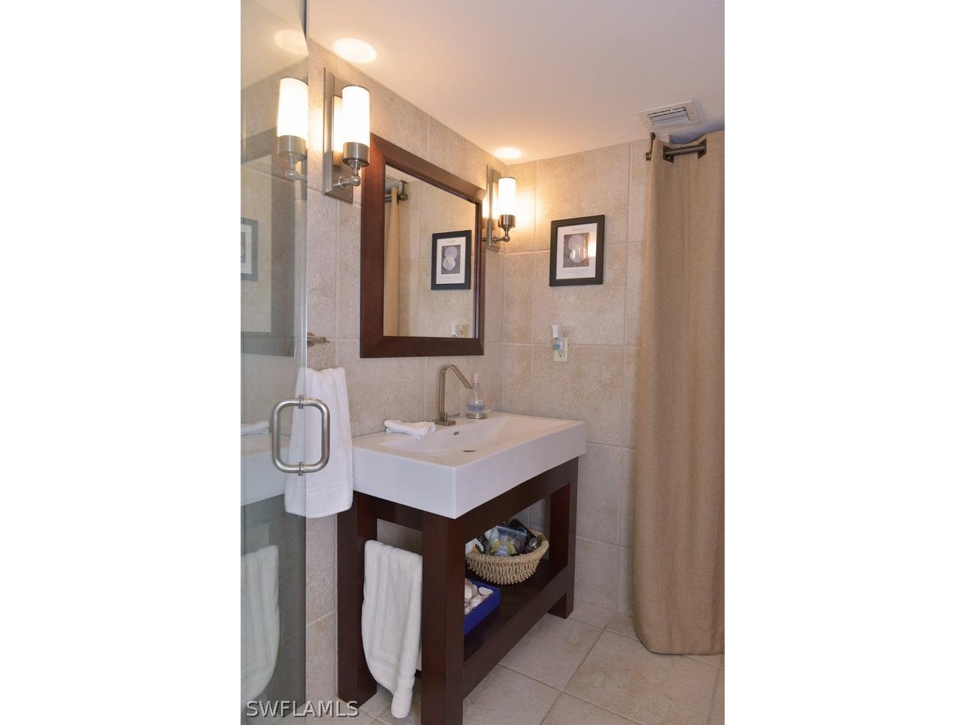 4001 Gulf Shore Boulevard N #707 Naples FL 34103 226010387 image22