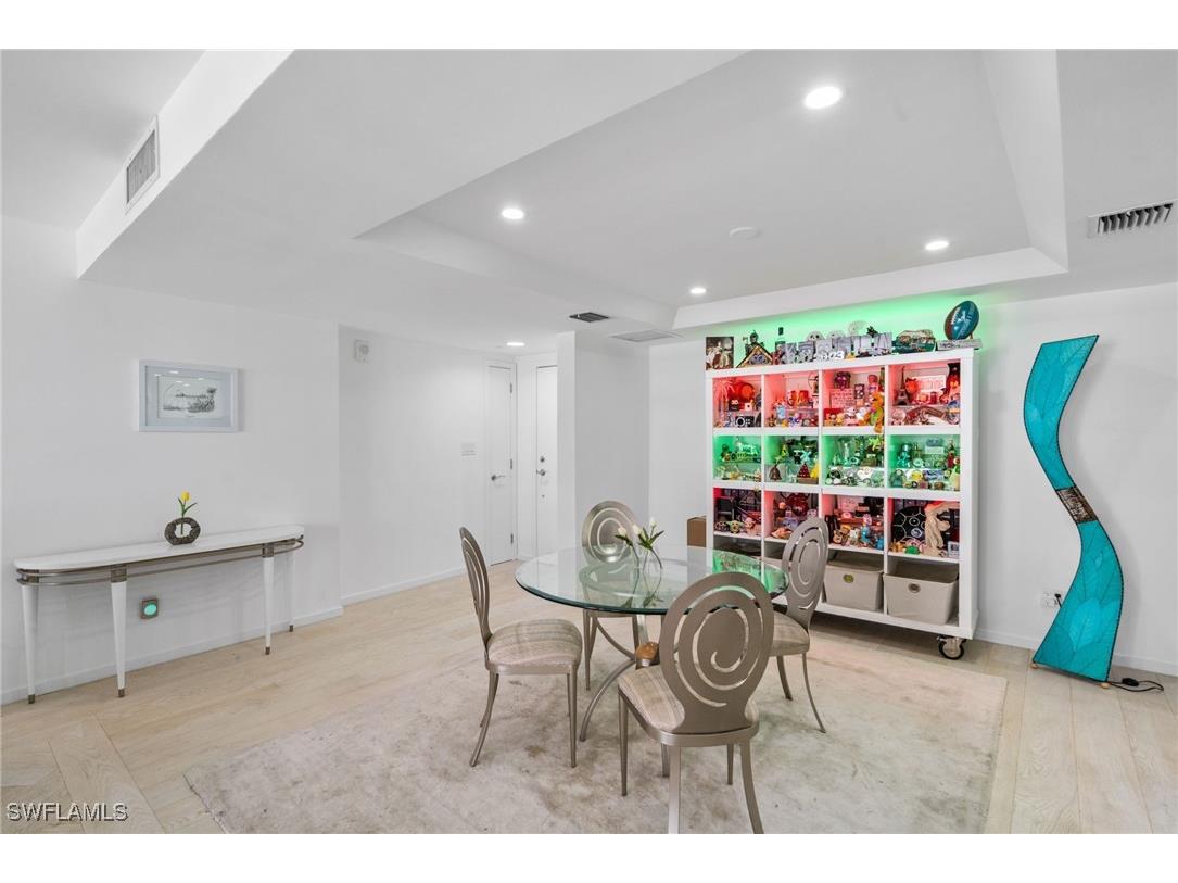 4001 Gulf Shore Boulevard N #802 Naples FL 34103 225030935 image11