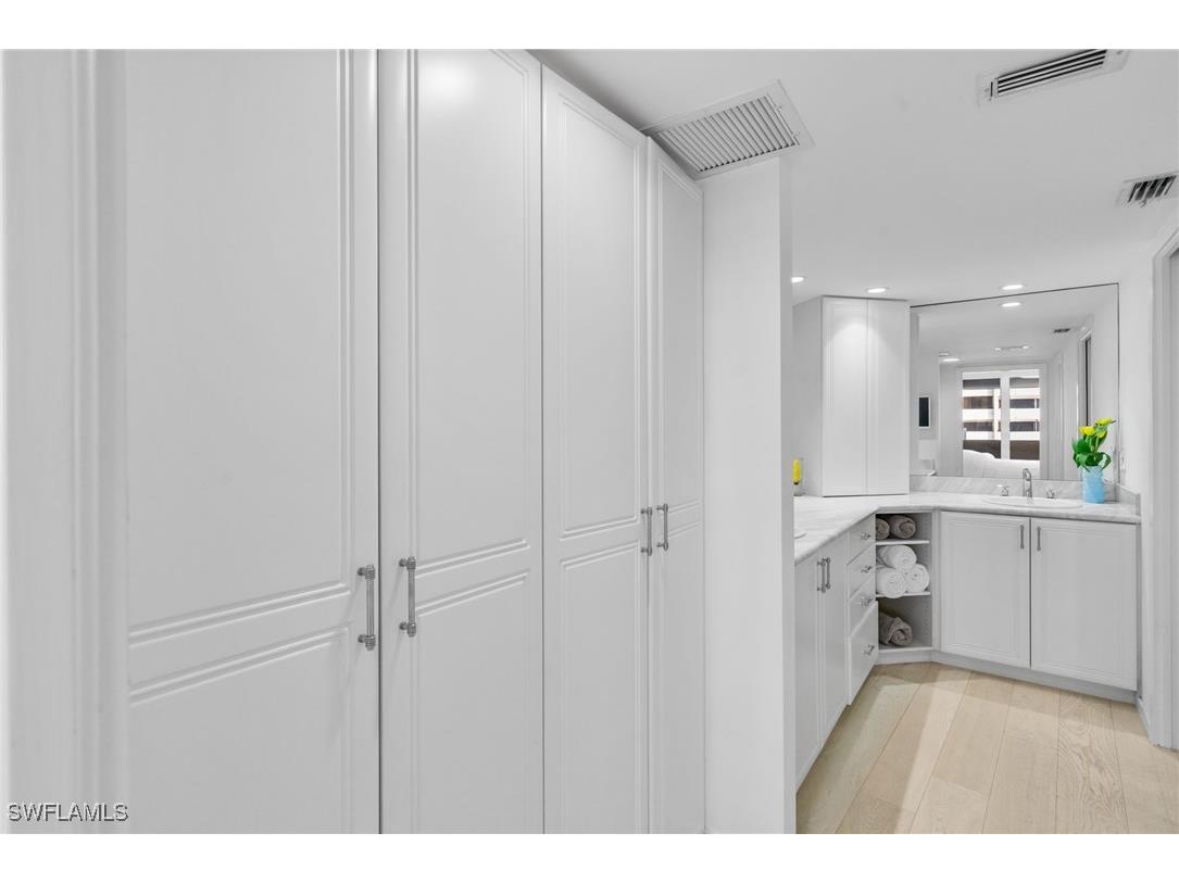 4001 Gulf Shore Boulevard N #802 Naples FL 34103 225030935 image16