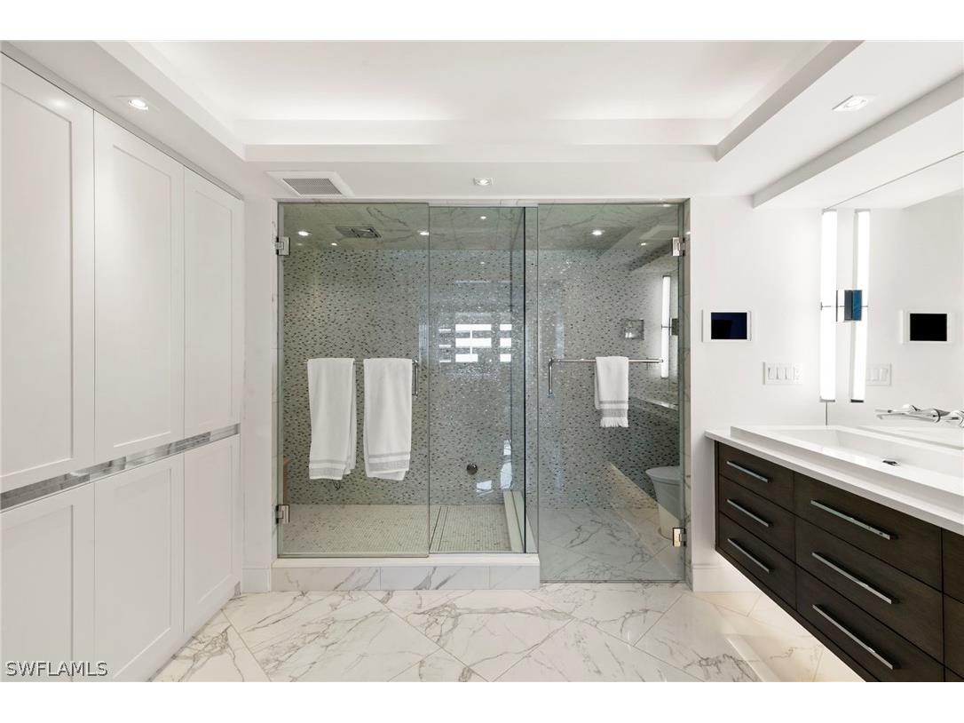 4001 Gulf Shore Boulevard N #806 Naples FL 34103 226009283 image16