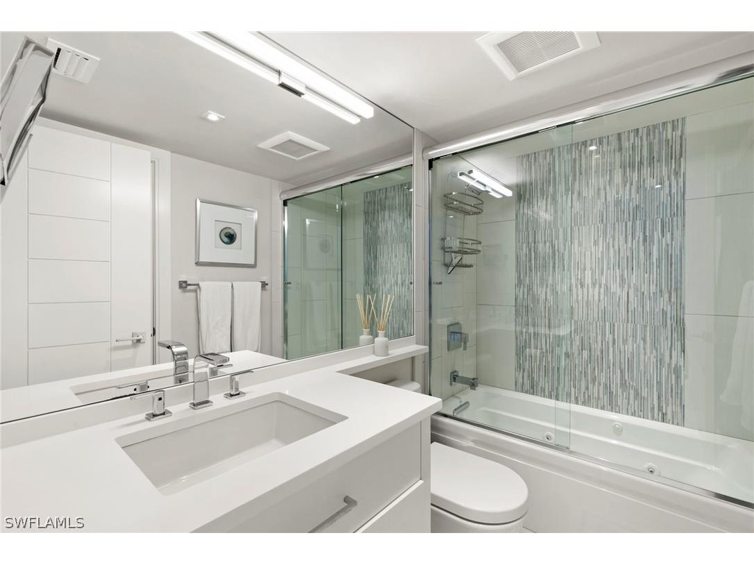 4001 Gulf Shore Boulevard N #806 Naples FL 34103 226009283 image20