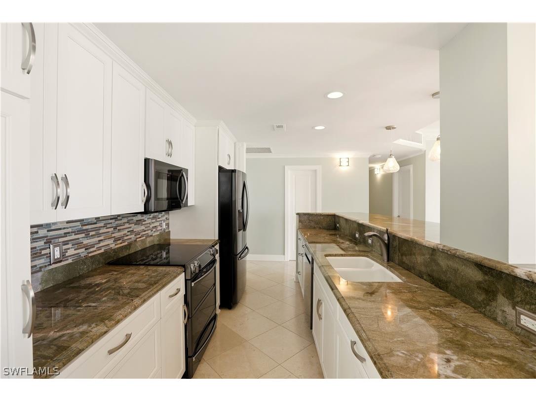 4001 Gulf Shore Boulevard N #PH8 Naples FL 34103 226011316 image19
