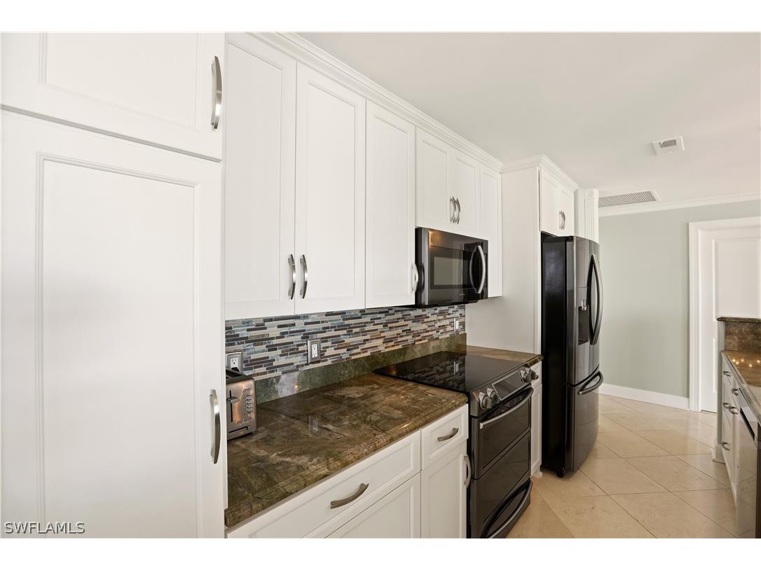 4001 Gulf Shore Boulevard N #PH8 Naples FL 34103 226011316 image20