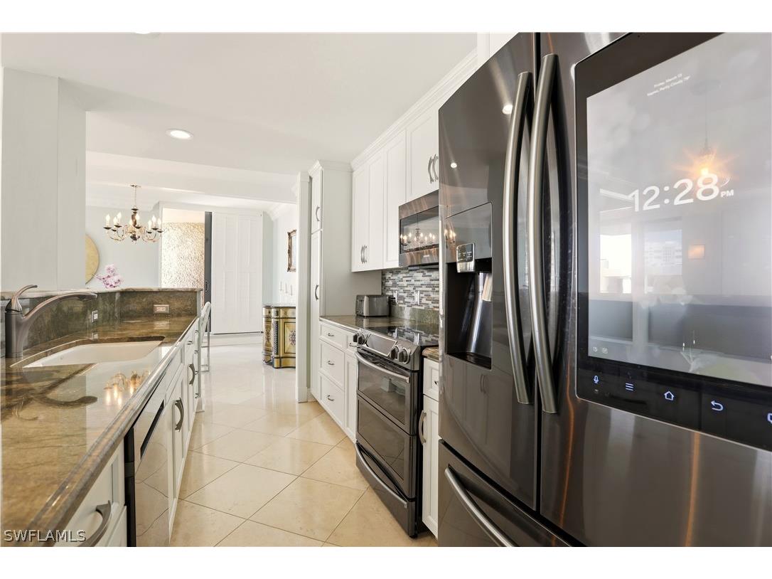4001 Gulf Shore Boulevard N #PH8 Naples FL 34103 226011316 image21