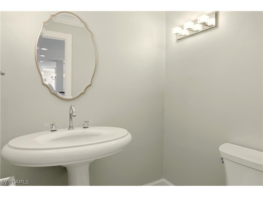 4001 Gulf Shore Boulevard N #PH8 Naples FL 34103 226011316 image23