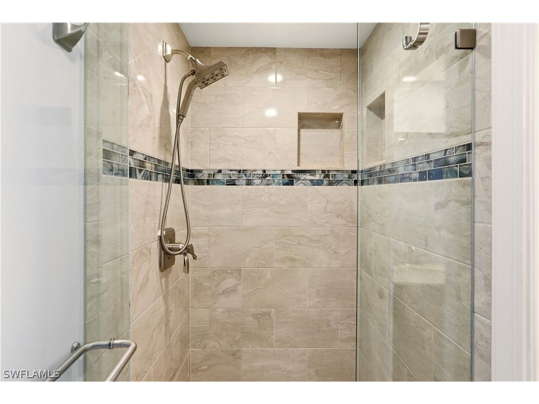 4001 Gulf Shore Boulevard N #PH8 Naples FL 34103 226011316 image28