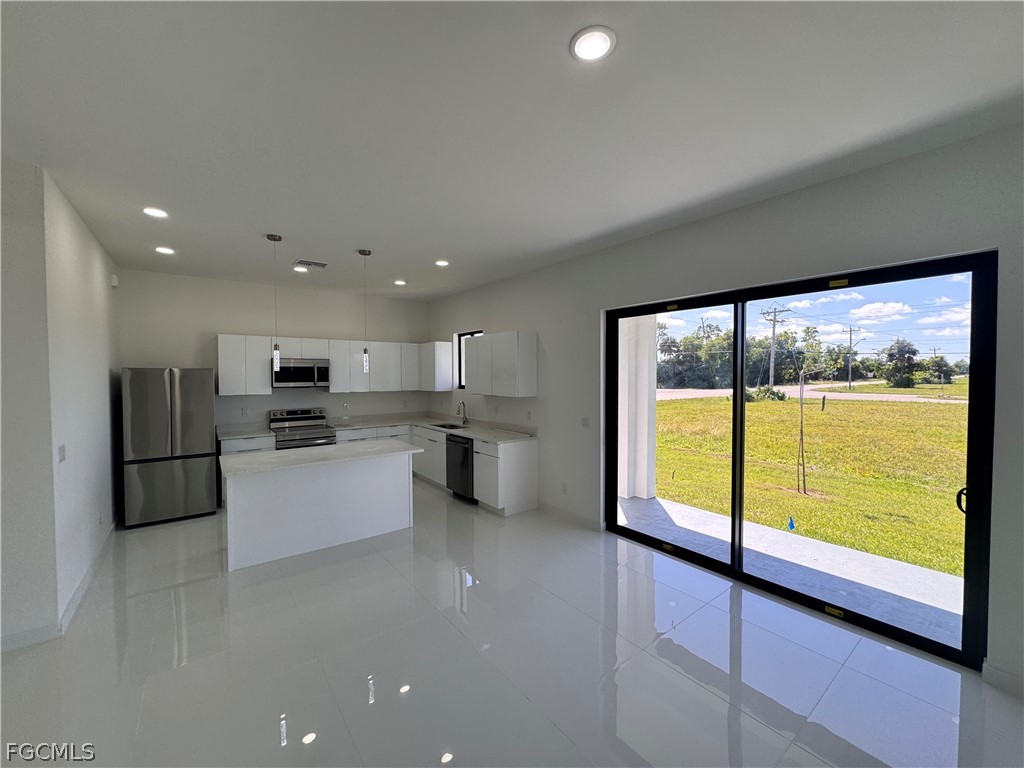 4002 NW 38th Street Cape Coral FL 33993 2025016749 image25