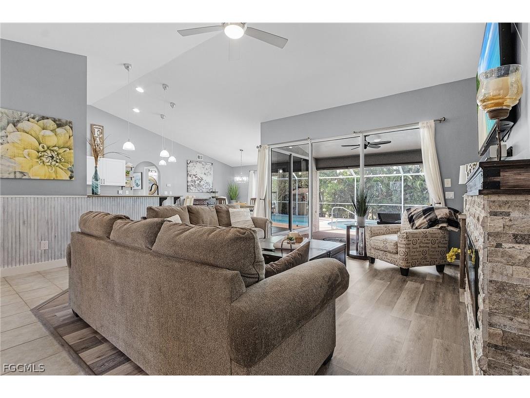 4002 Oasis Boulevard Cape Coral FL 33914 2026011583 image10