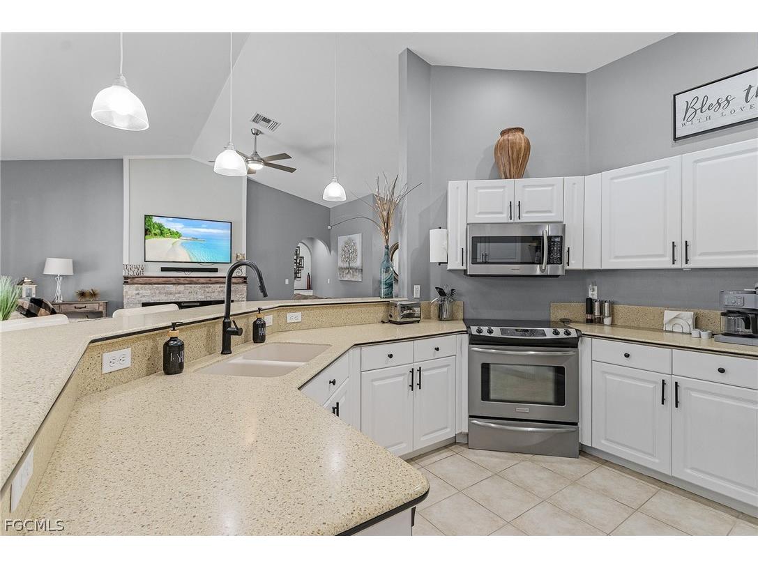 4002 Oasis Boulevard Cape Coral FL 33914 2026011583 image13