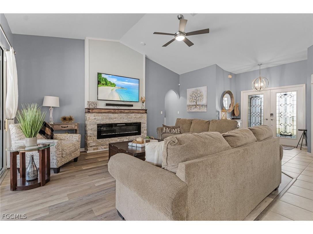 4002 Oasis Boulevard Cape Coral FL 33914 2026011583 image9