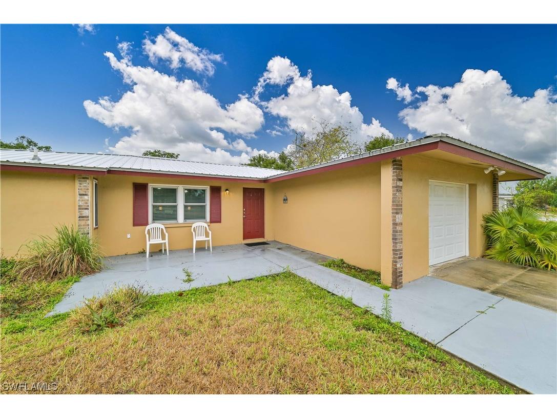 4002 Rainbow Circle Labelle FL 33935 223028211 image1