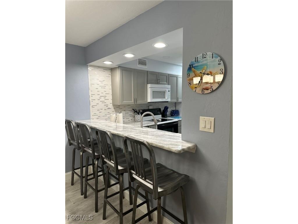 4002 SE 19th Avenue #106 Cape Coral FL 33904 2025008383 image4