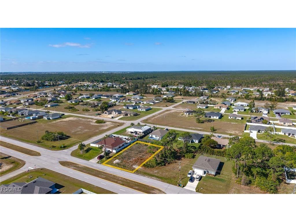 4004 W Gator Circle Cape Coral FL 33909 2025024618 image1