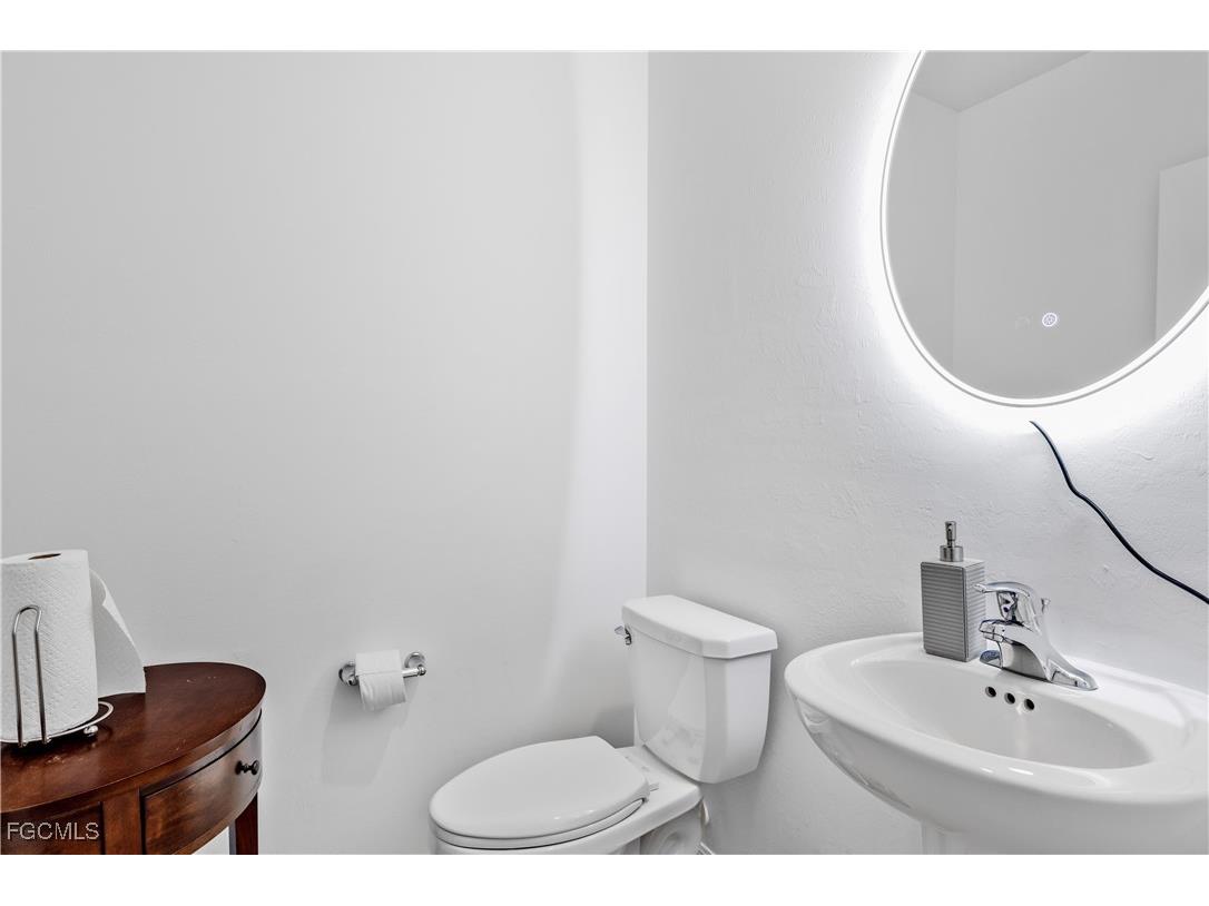 4005 Cavassa Court North Fort Myers FL 33917 2025022349 image12