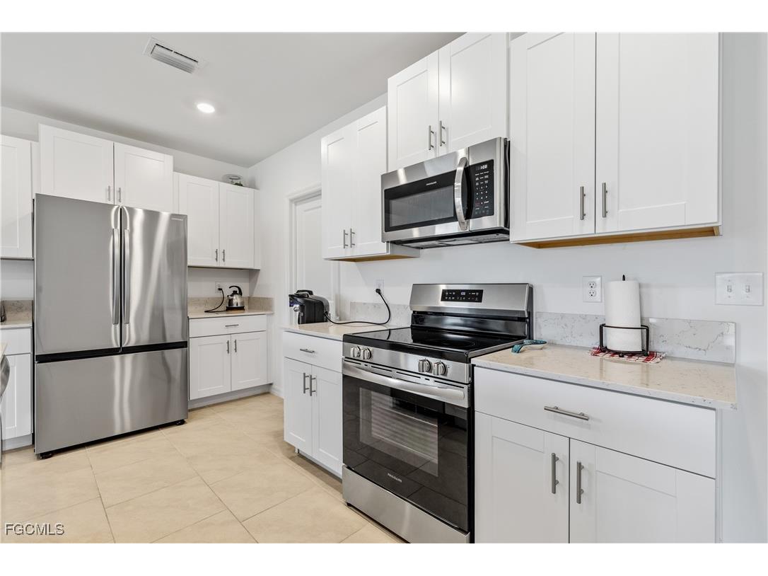4005 Cavassa Court North Fort Myers FL 33917 2025022349 image4