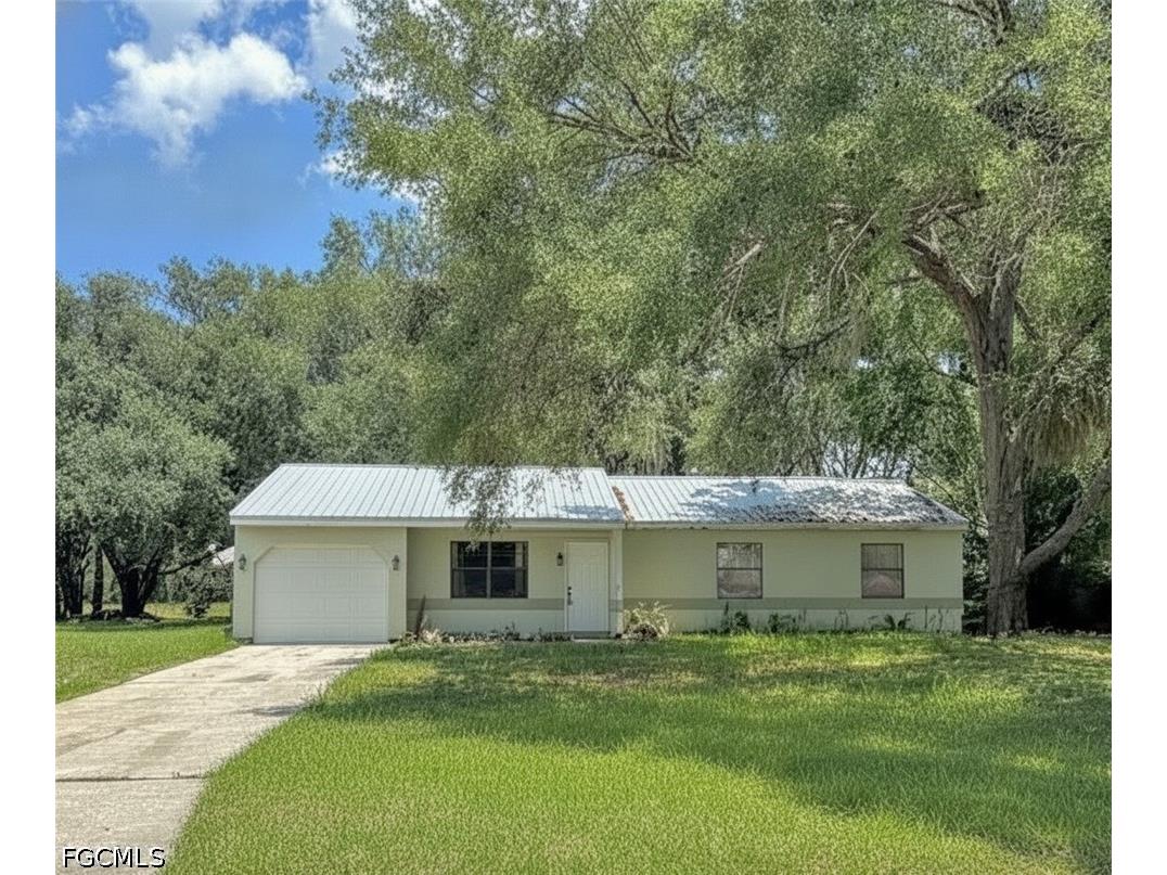 4005 E Sunflower Circle Labelle FL 33935 2026028673 image1