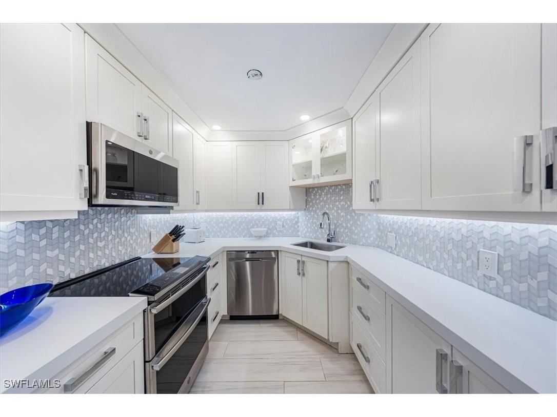 4005 Gulf Shore Boulevard N #1104 Naples FL 34103 225065514 image11