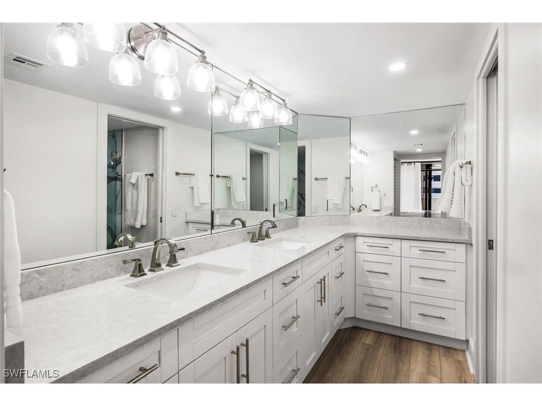 4005 Gulf Shore Boulevard N #404 Naples FL 34103 225029388 image17