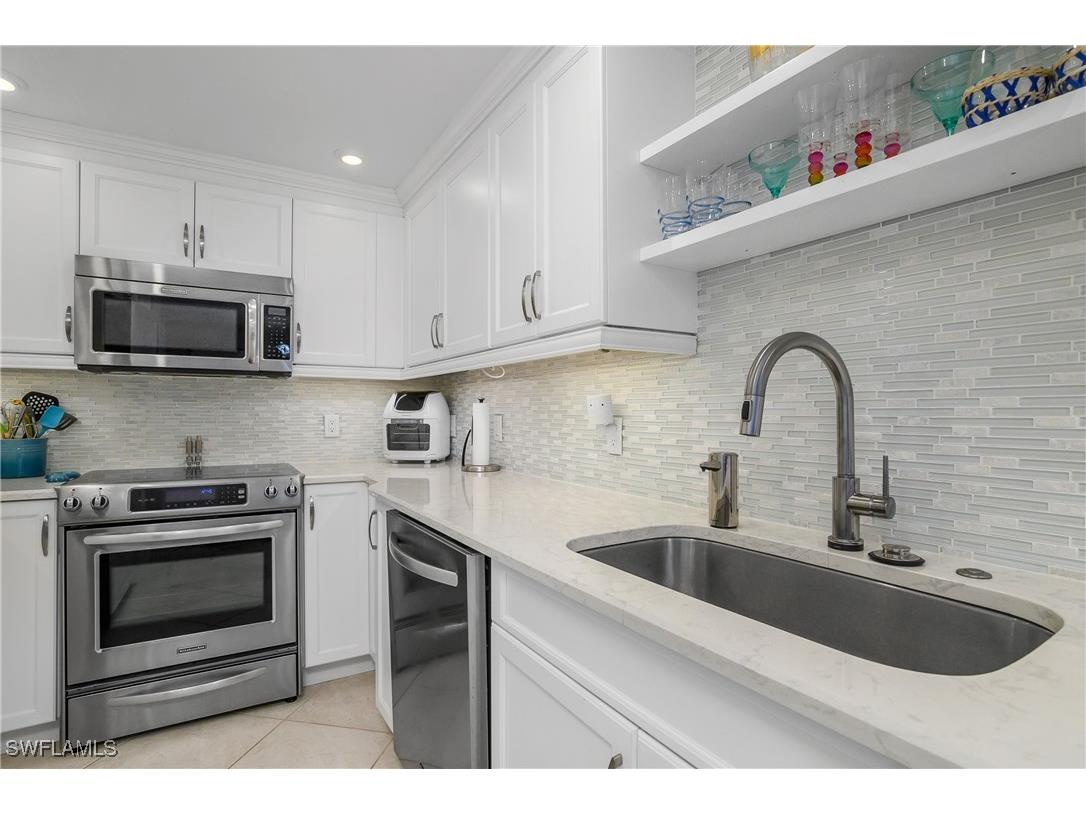 4005 Gulf Shore Boulevard N #603 Naples FL 34103 225013259 image12