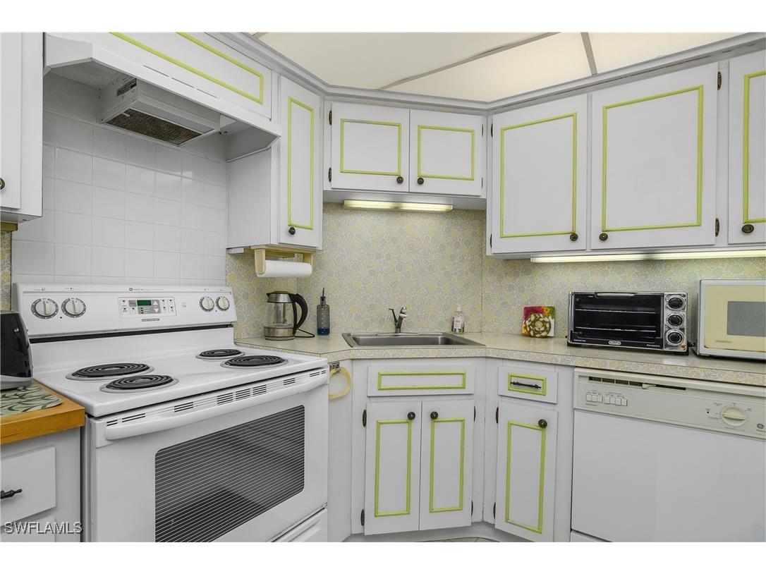 4005 Gulf Shore Boulevard N #605 Naples FL 34103 225057733 image8