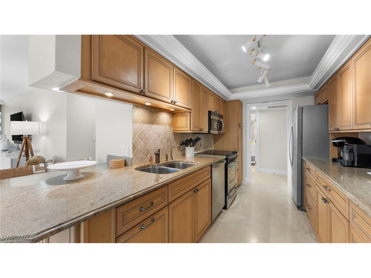 4005 Gulf Shore Boulevard N #700 Naples FL 34103 225071302 image27