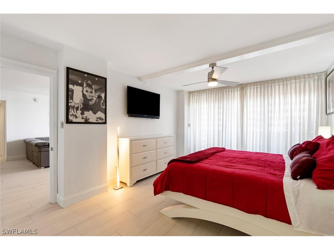 4005 Gulf Shore Boulevard N #904 Naples FL 34103 224046271 image22