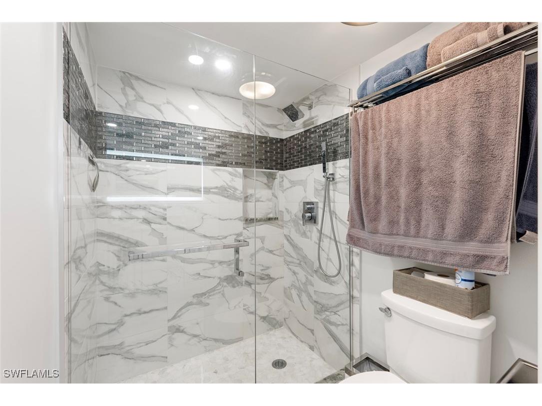 4005 Gulf Shore Boulevard N #904 Naples FL 34103 225068004 image16