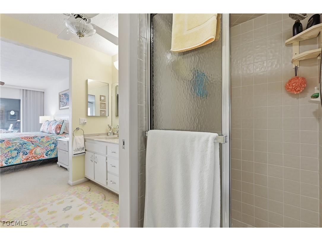 4005 SE 19th Place #8 Cape Coral FL 33904 2026008323 image25