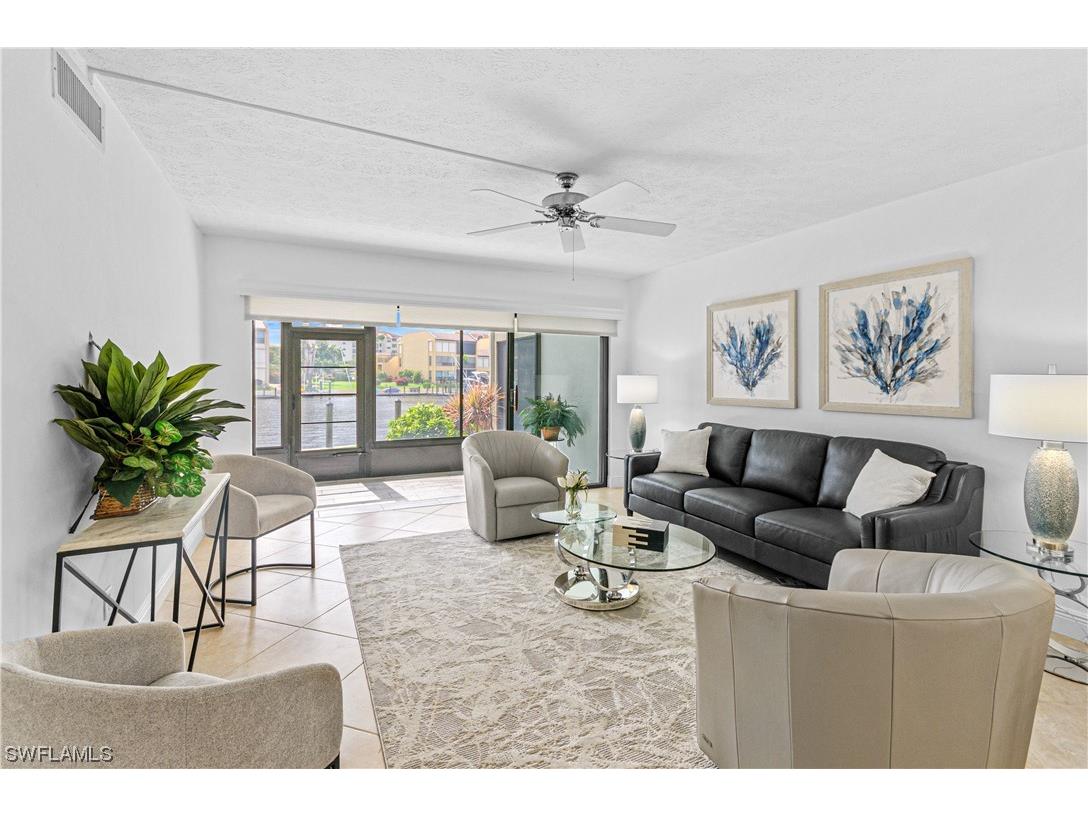 4005 SE 19th Place #B-4 Cape Coral FL 33904 223034102 image1