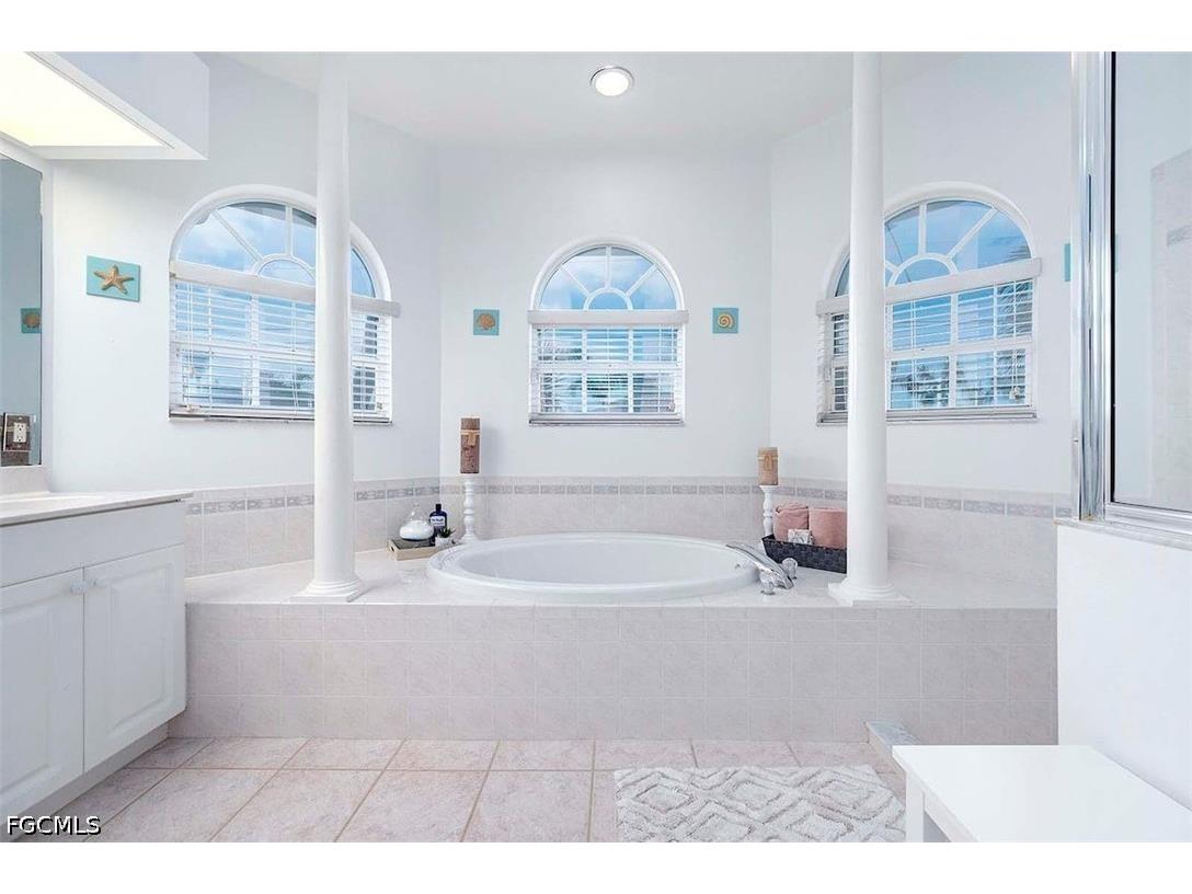 4005 SW 17th Place Cape Coral FL 33914 2026015646 image17