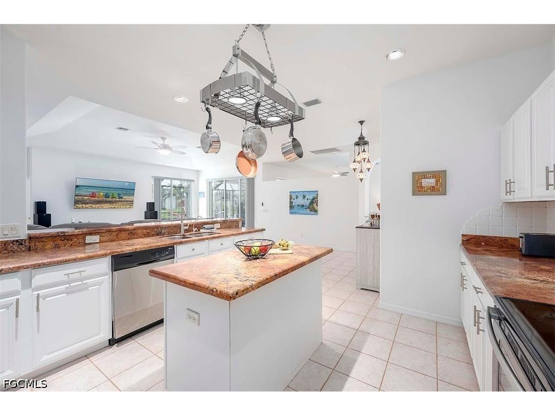 4005 SW 17th Place Cape Coral FL 33914 2026015646 image8