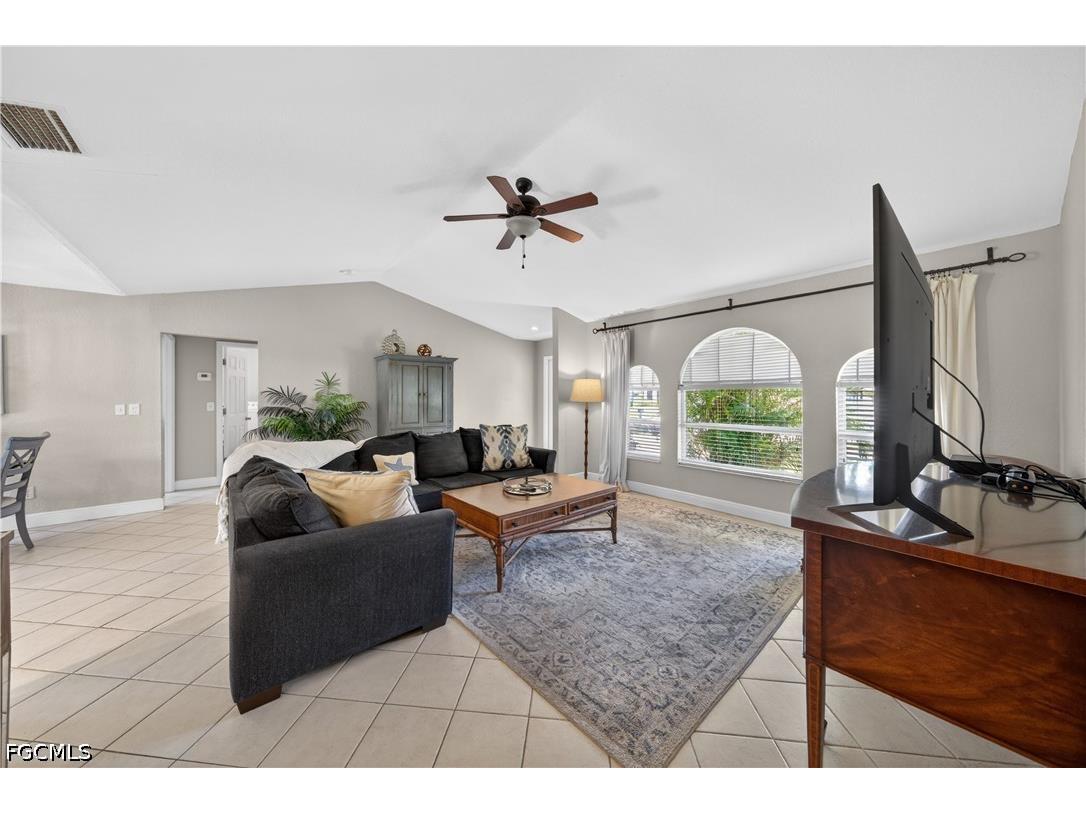 4005 SW 27th Avenue Cape Coral FL 33914 2026018722 image5
