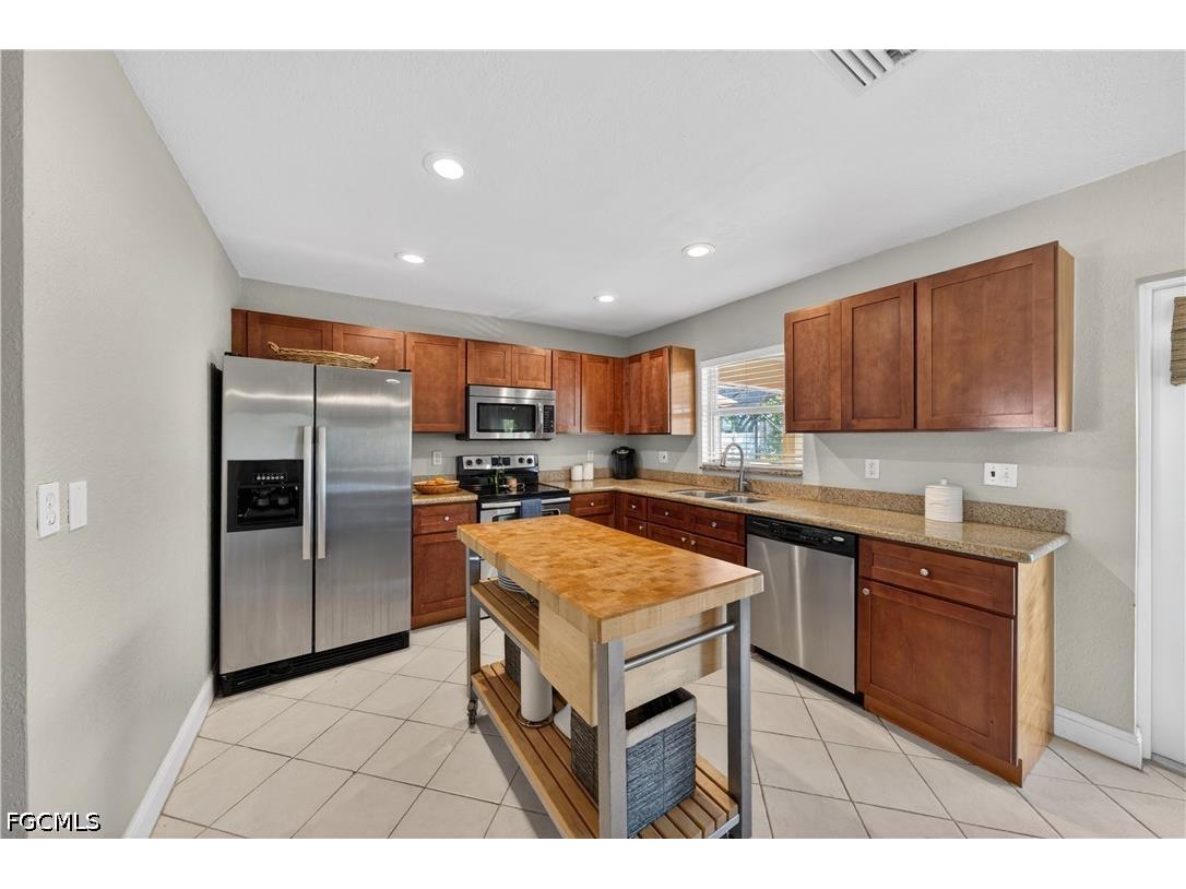 4005 SW 27th Avenue Cape Coral FL 33914 2026018722 image7