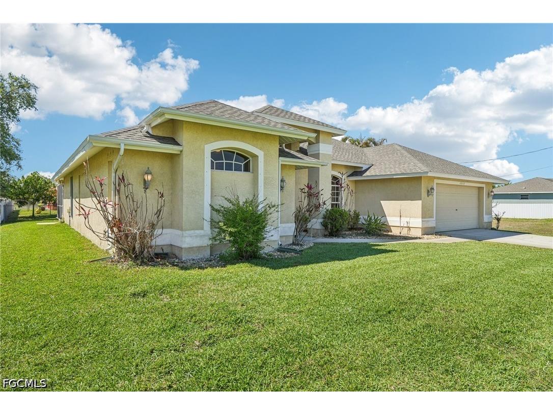 4007 11th Street W Lehigh Acres FL 33971 2026014276 image2
