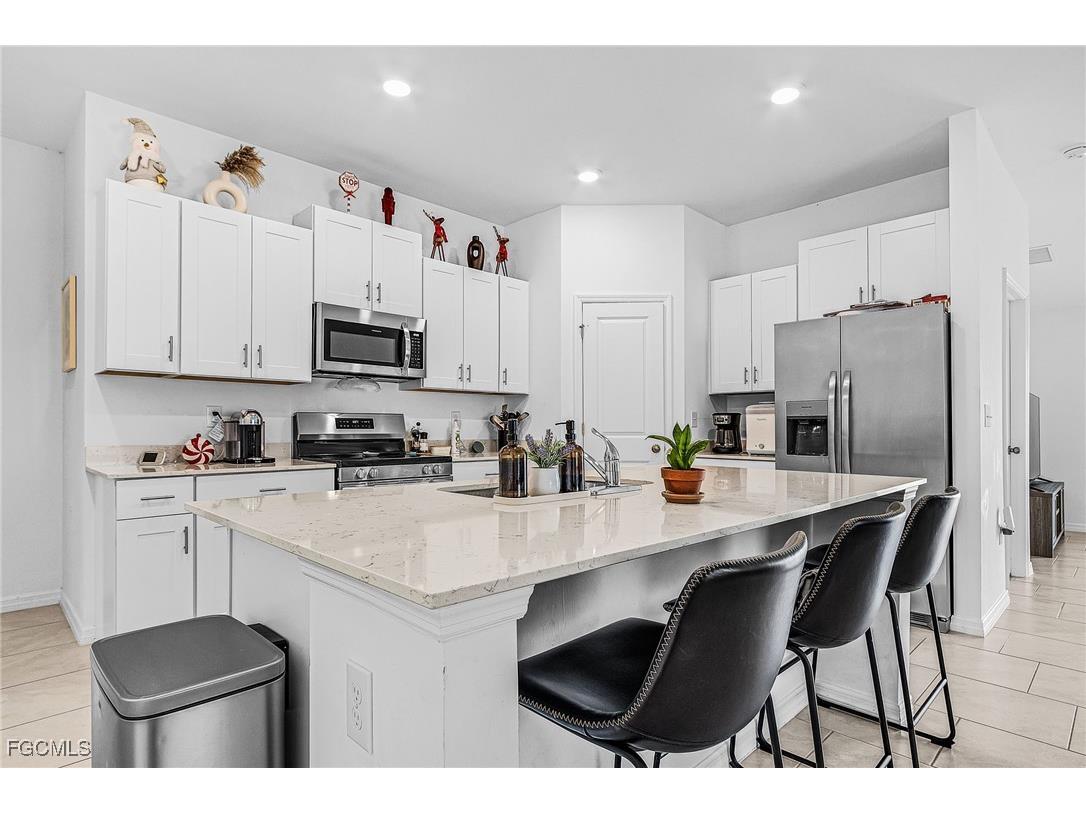 4007 San Clemente Court North Fort Myers FL 33917 2025024476 image11