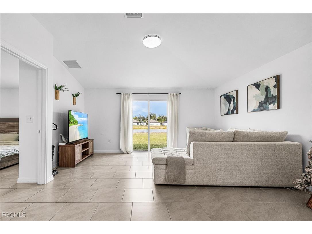 4007 San Clemente Court North Fort Myers FL 33917 2025024476 image13